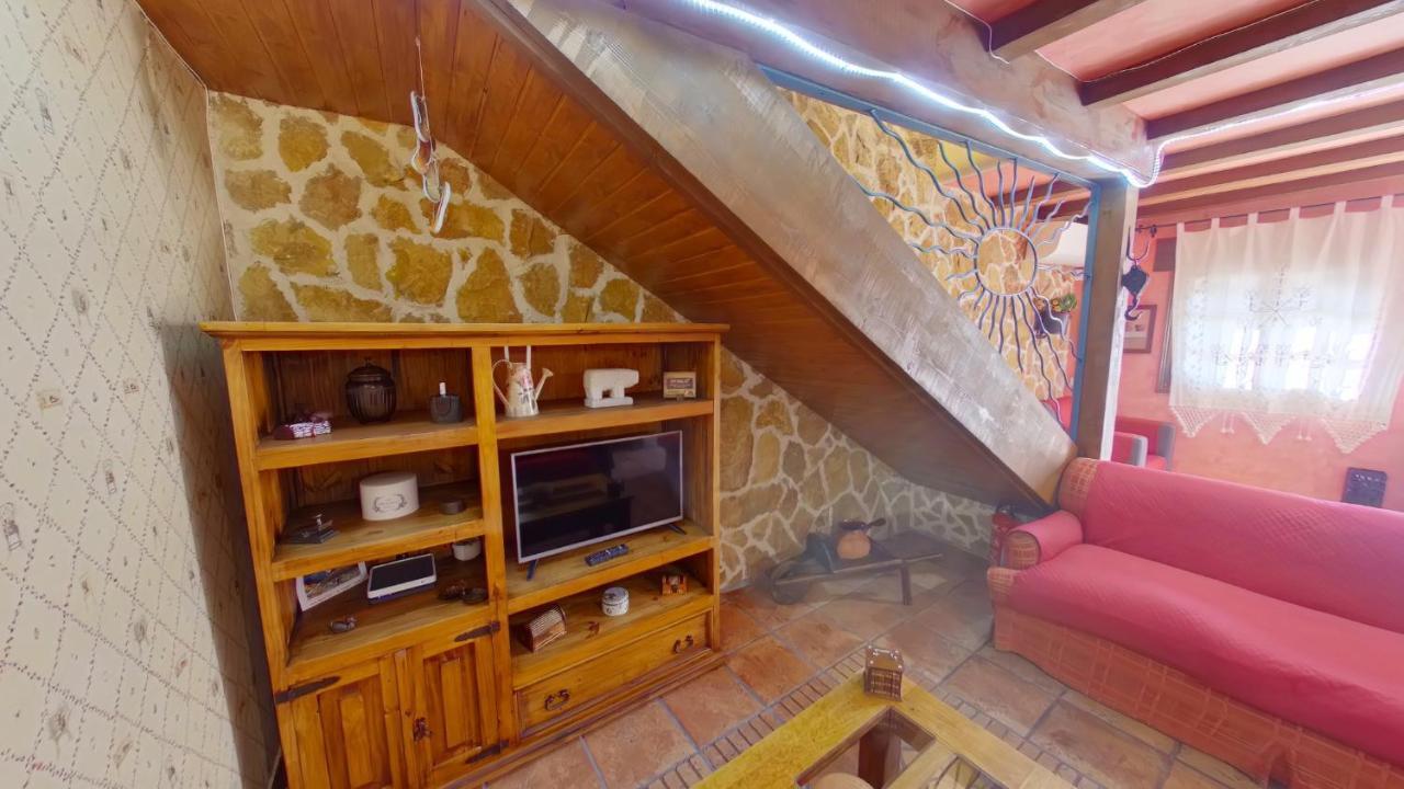 Casa Ruralrut En El Tiemblo A 1 Hora De Madrid Y A Pocos Minutos Del Castanar, Valle De Iruelas Y Embalses Exterior foto