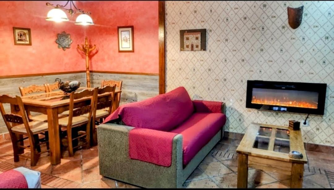 Casa Ruralrut En El Tiemblo A 1 Hora De Madrid Y A Pocos Minutos Del Castanar, Valle De Iruelas Y Embalses Exterior foto