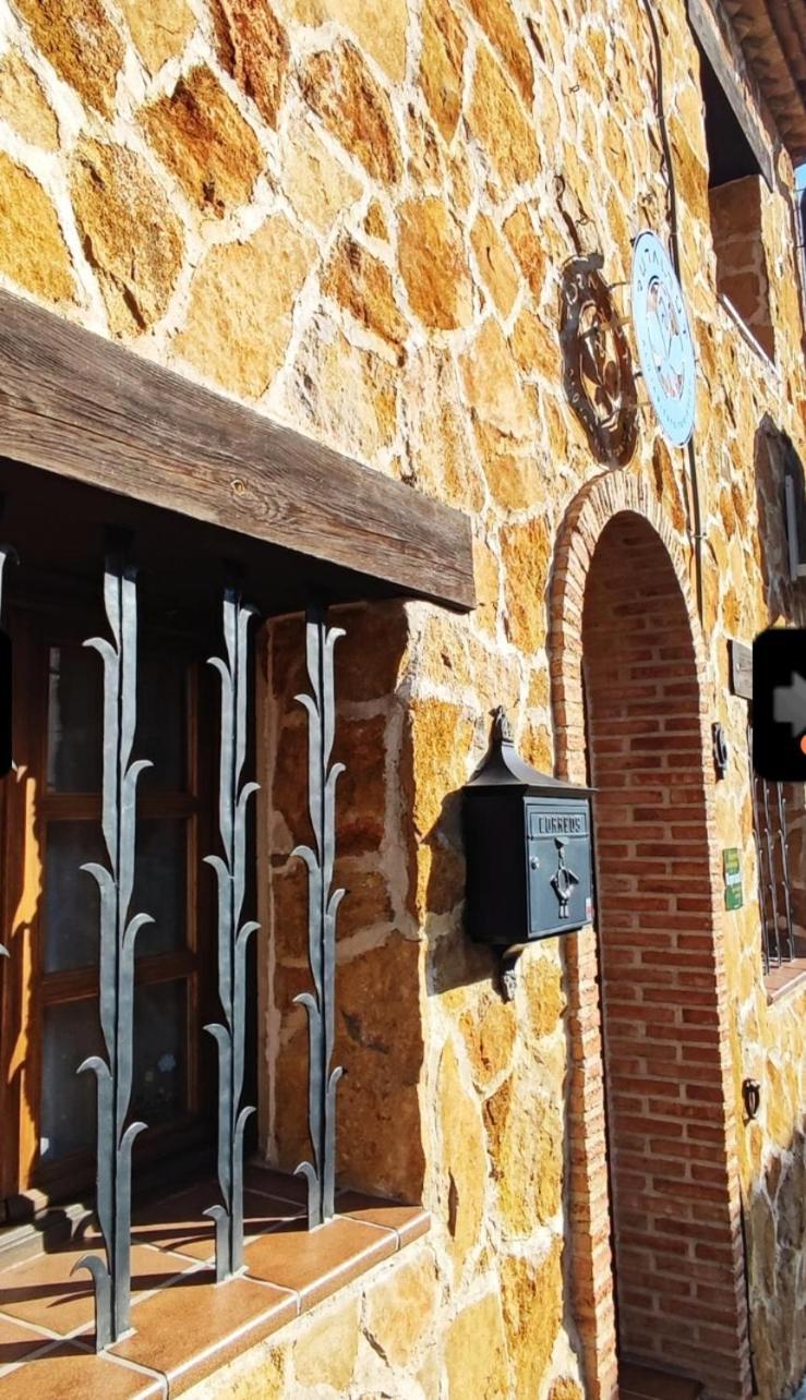 Casa Ruralrut En El Tiemblo A 1 Hora De Madrid Y A Pocos Minutos Del Castanar, Valle De Iruelas Y Embalses Exterior foto